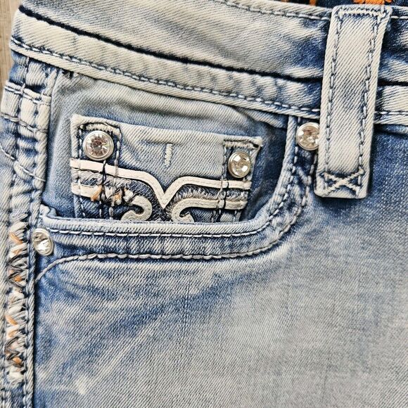 Rock Revival Crop Jeans 29 X 25 Nancy Light Wash Embroidered With Rhinestones - Picture 4 of 10